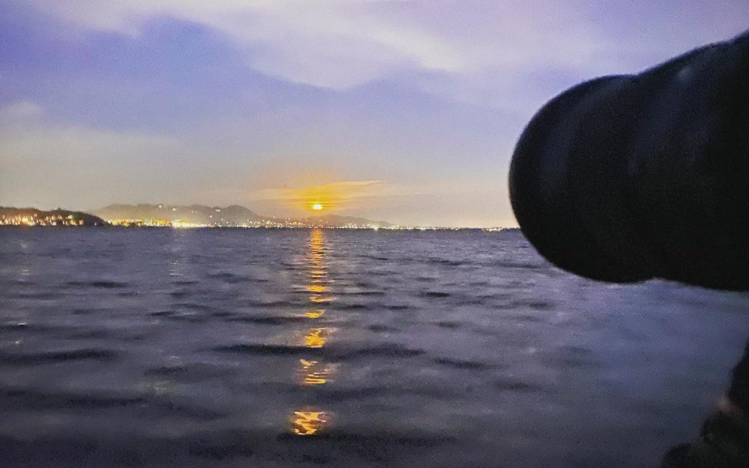 Hoping to get some amazing super moon rise shots over the lake tonight. Fingers …