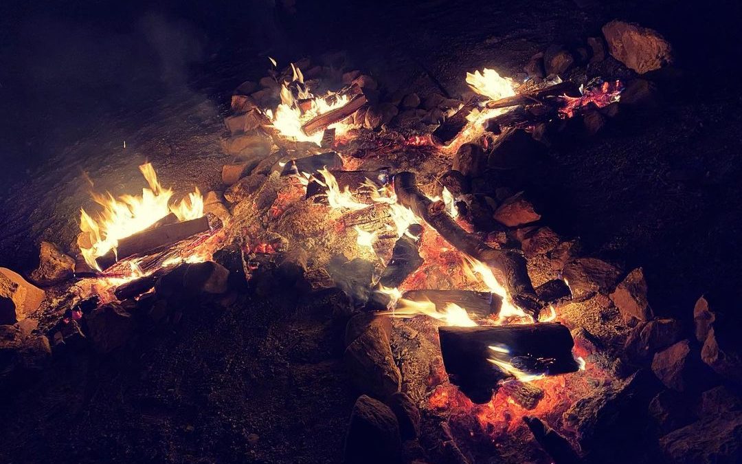 Fire in the desert with Xscaper friends. #xscapers #quartzsite #rvlife #nye #ima…