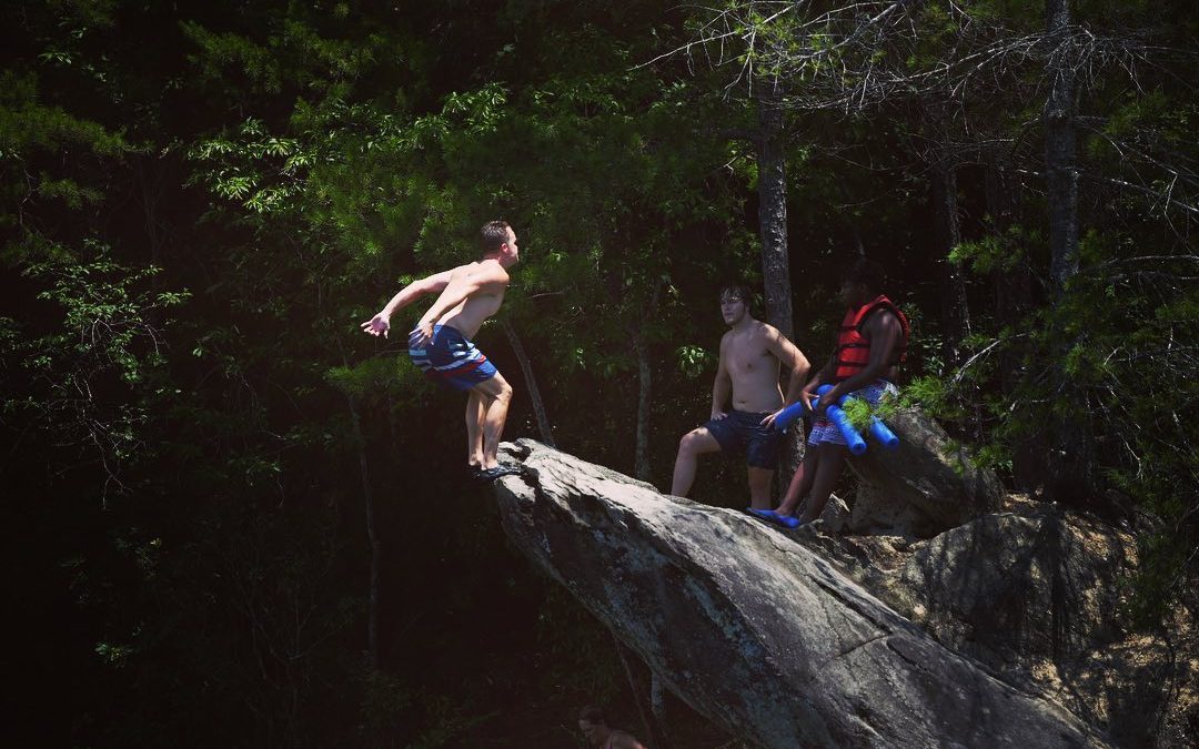 Jumping Rock. When it’s named Jumping Rock, you must JUMP.
#jumpingrock #lakej…