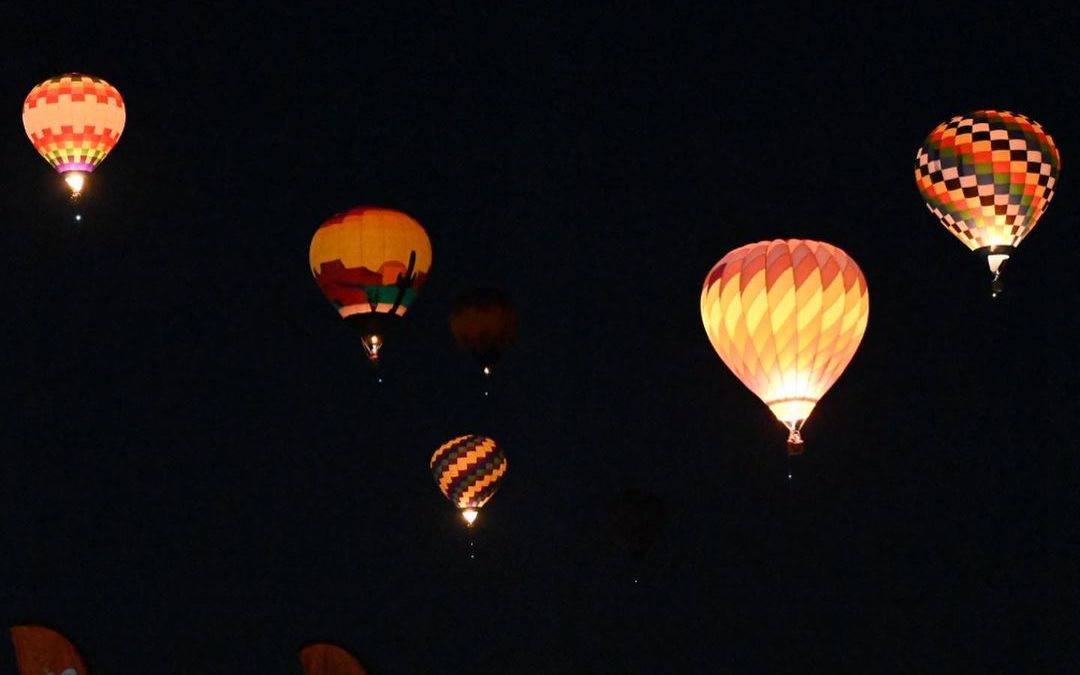 And the 50th Anniversary Albuquerque Balloon Fiesta is underway!

#balloonfiesta…