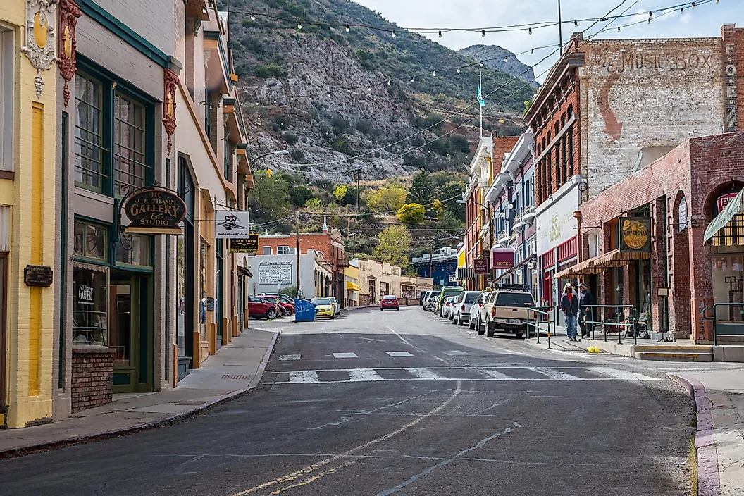 These Small Towns in Arizona Come Alive in Fall