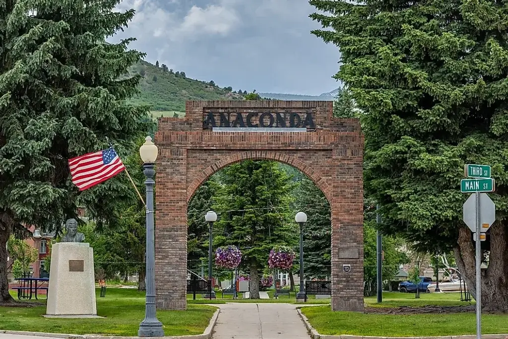10 Picture-Perfect Towns In Montana