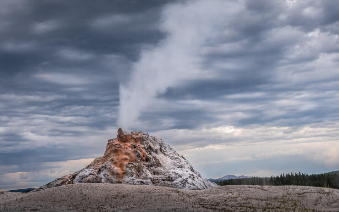 Geyser Glow: Illuminating White Dome’s Spectacular Display