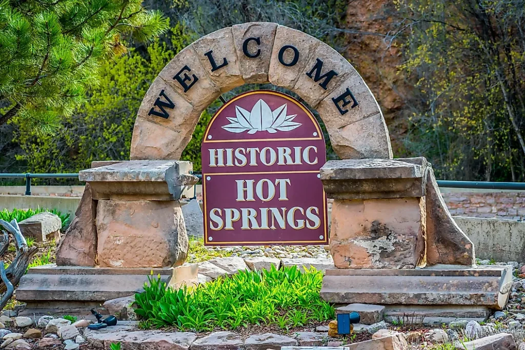 8 Welcoming Towns To Retire In South Dakota