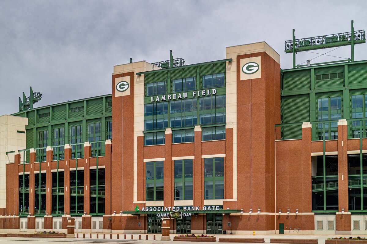 Lambeau Field’s Gate of Honor: Lambeau Field’s Building Entrance