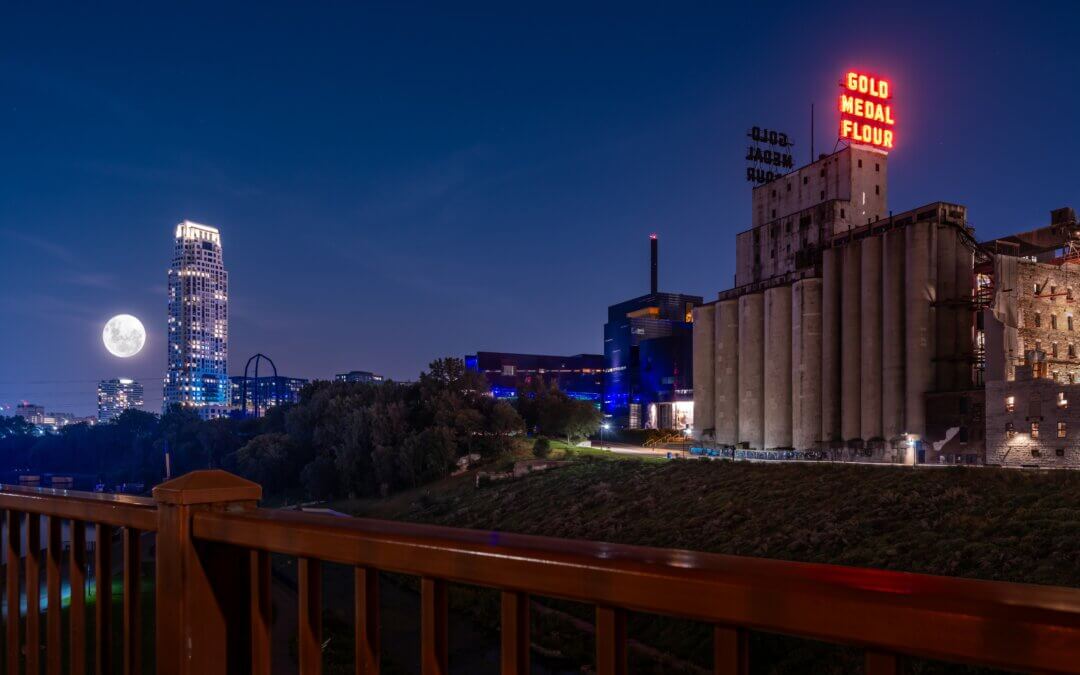 Minneapolis by Night: Gold Medal Flour Mill City Museum