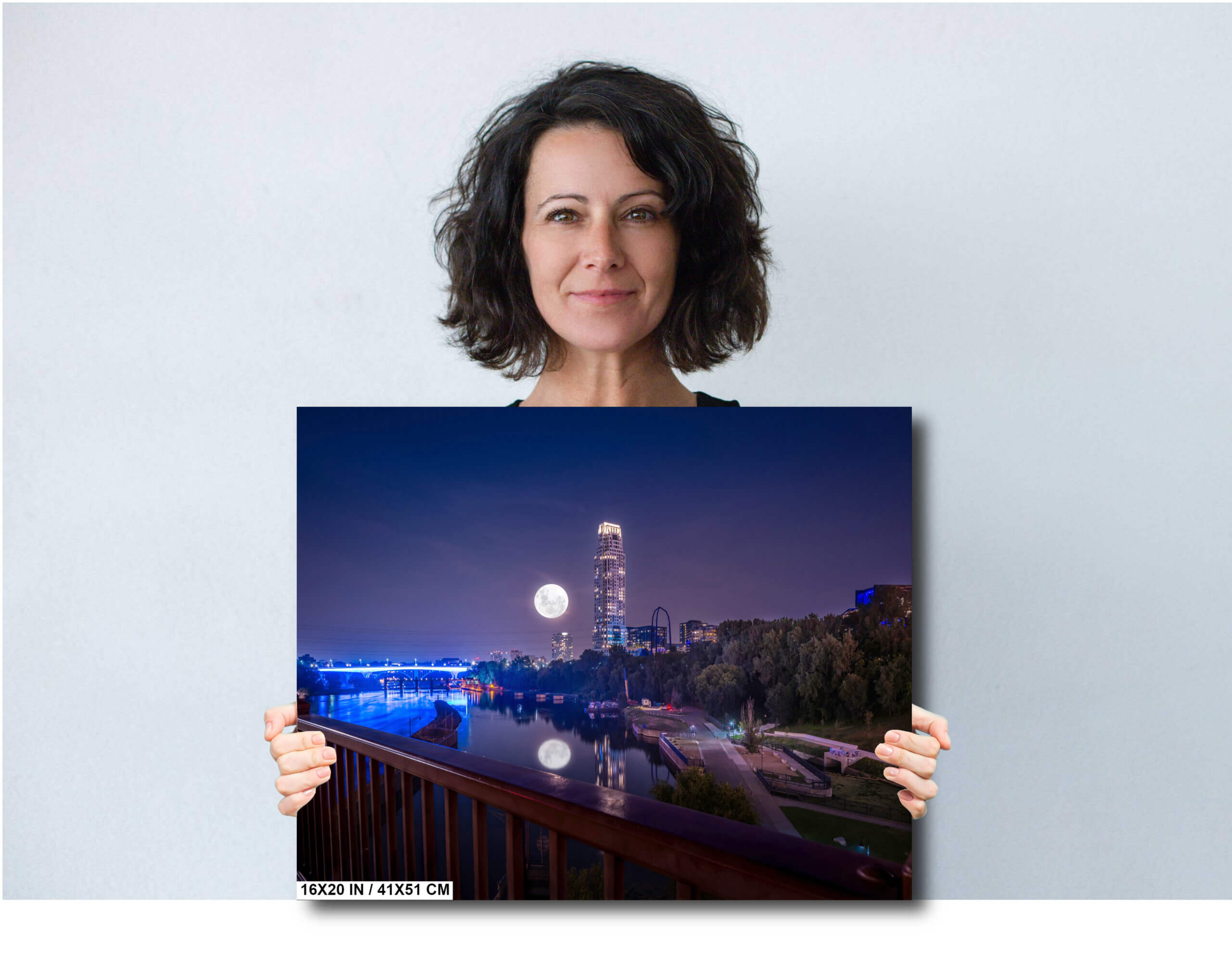 Super Moon Over Minneapolis: Eleven Tower Shines in Downtown Minneapolis Diagram Super Moon Over Minneapolis: Eleven Tower Shines in Downtown Minneapolis Diagram